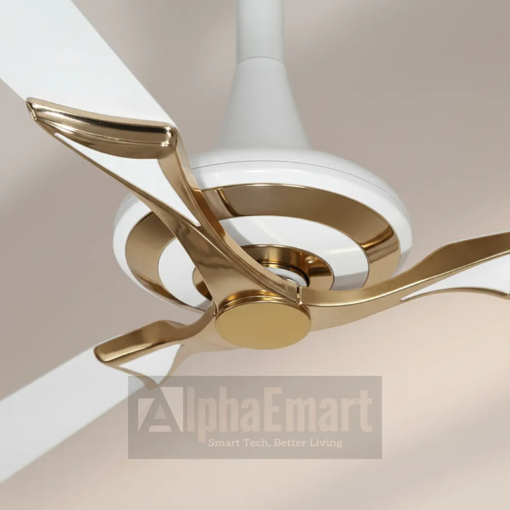 Alpha Breezalit Stella close-up of gold blades and white motor hub – elegant blade design